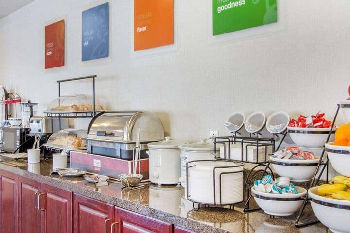 Breakfast area