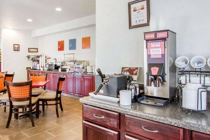 Breakfast area